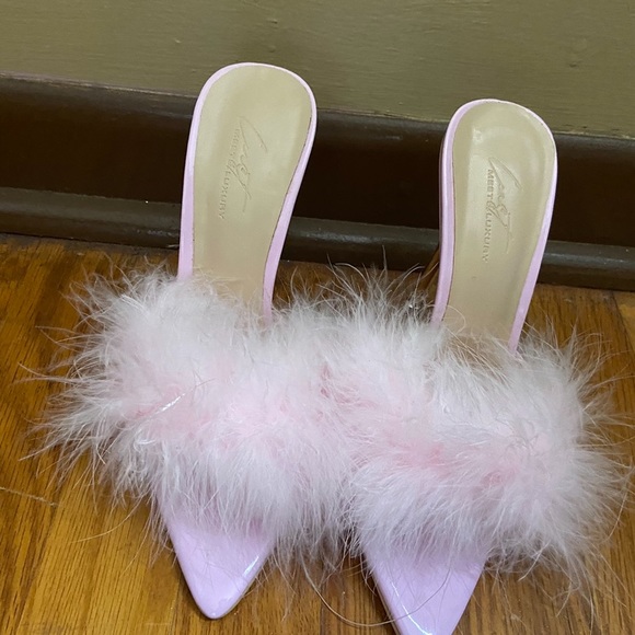 Pink 4in heels - Picture 2 of 4